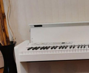 پیانو مدل کرگ LP380 دست دوم