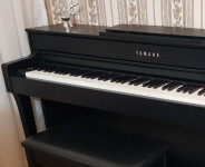 پیانو یاماها دجیتال رنگ سفید مدل سی ال پی 635 دست دوم