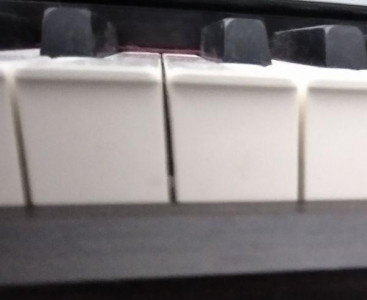 پیانو مدل کورزویل مدل m210 کم کار خیلی تمیز دست دو