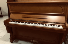 پیانو وبر 121 اصل کره دست دوم