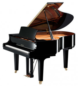 piano acoustic yamaha C2x